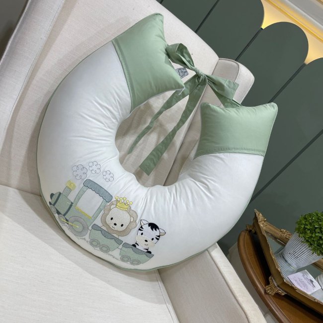 almofada-de-amamentacao-trenzinho-baby-200-fios-4501-67f96ea2111c5-medium.jpg