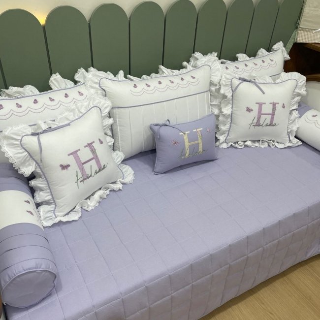 enxoval-de-cama-baba-personalizado-09-pecas-flor-lavanda-200-fios-4459-670eb340c1e61-medium.jpg