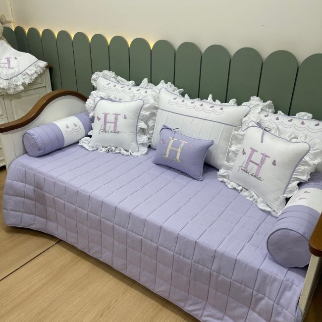 enxoval-de-cama-baba-personalizado-09-pecas-flor-lavanda-200-fios-4459-670eb340e07ed-medium.jpg
